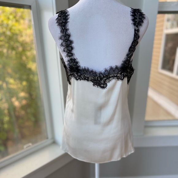 White House Black Market Ivory Black Lace Trim Silky Cami Tank Top Size XS New - Picture 3 of 10